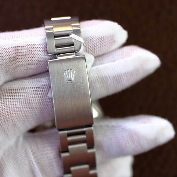 Rolex Oyster Perpetual 31mm Mint Condition Watch - Picture 9 of 10